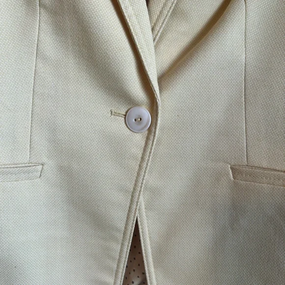 The Limited Yellow Single Button Notched Blazer Size Medium - Picture 2 of 13